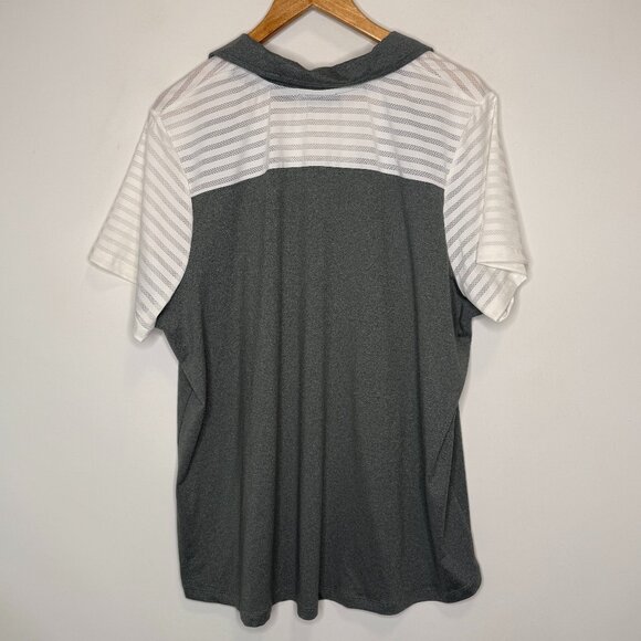 Penningtons Woman Active Zone Top Gray White Short Sleeve Collar V Neck Size 2X - Picture 2 of 4